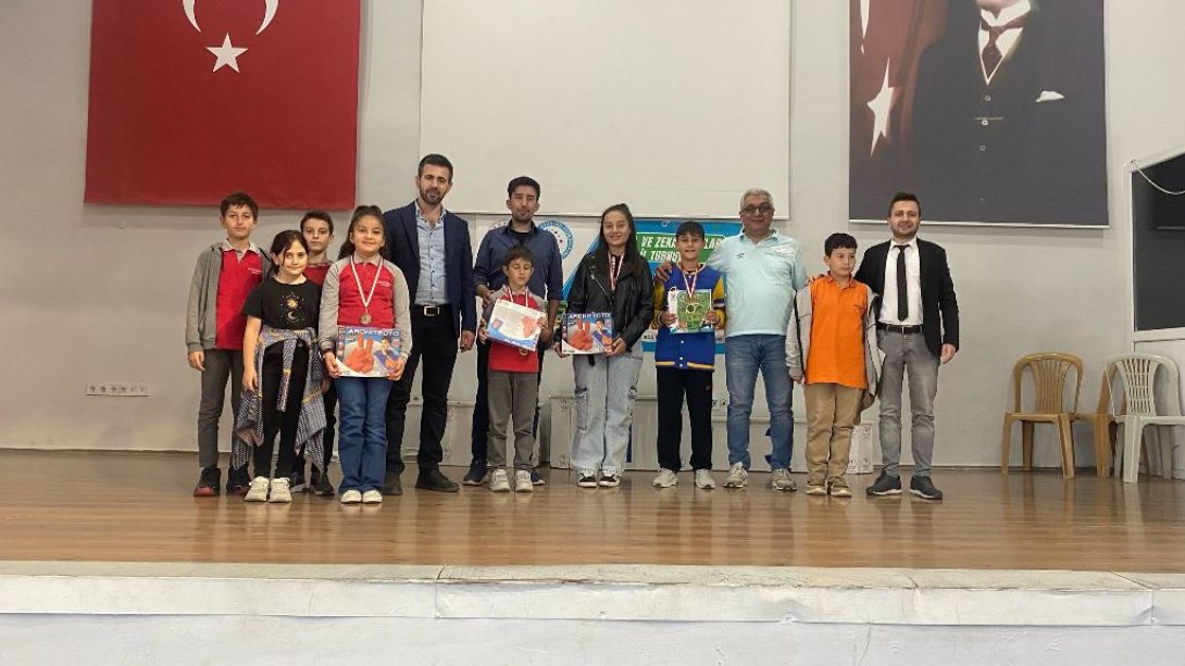 Türkiye Akıl ve Zeka Oyunları Turnuvası İl Finalleri'nde Kaynaşlı Rüzgarı Esti.