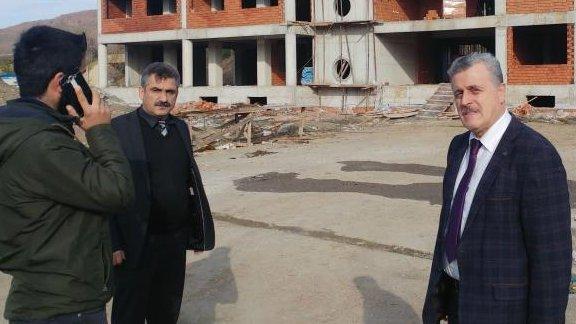 Kaynaşlı Anadolu İmam Hatip Lisesi inşaatı hızla ilerliyor.
